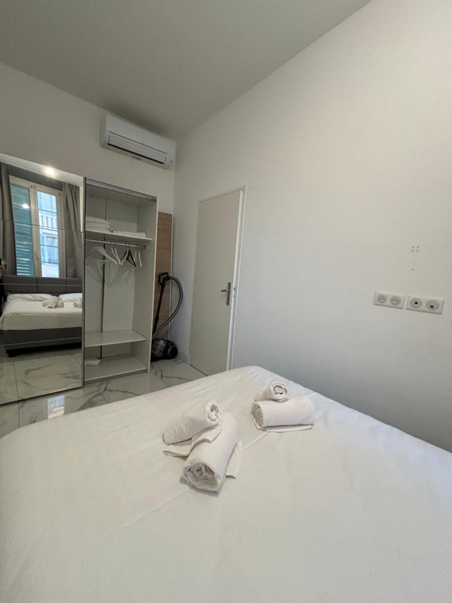 Appartement 4 Couchages Idealement Place Promenade Des Anglais / Cours Saleya Nice Extérieur photo